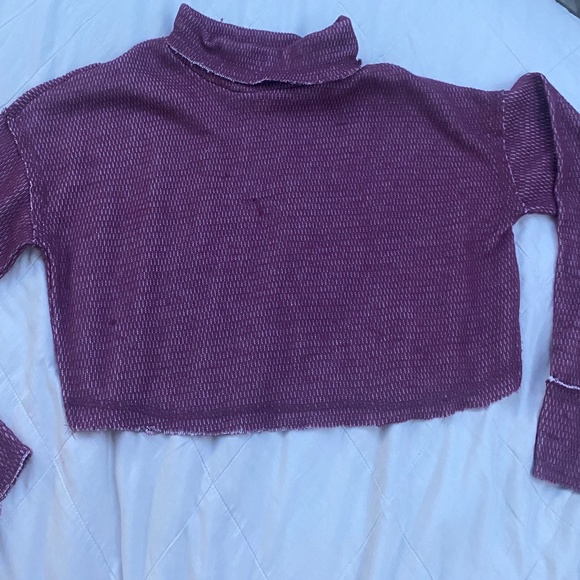 Light burgundy/pinkish cropped mock turtleneck - Picture 5 of 5